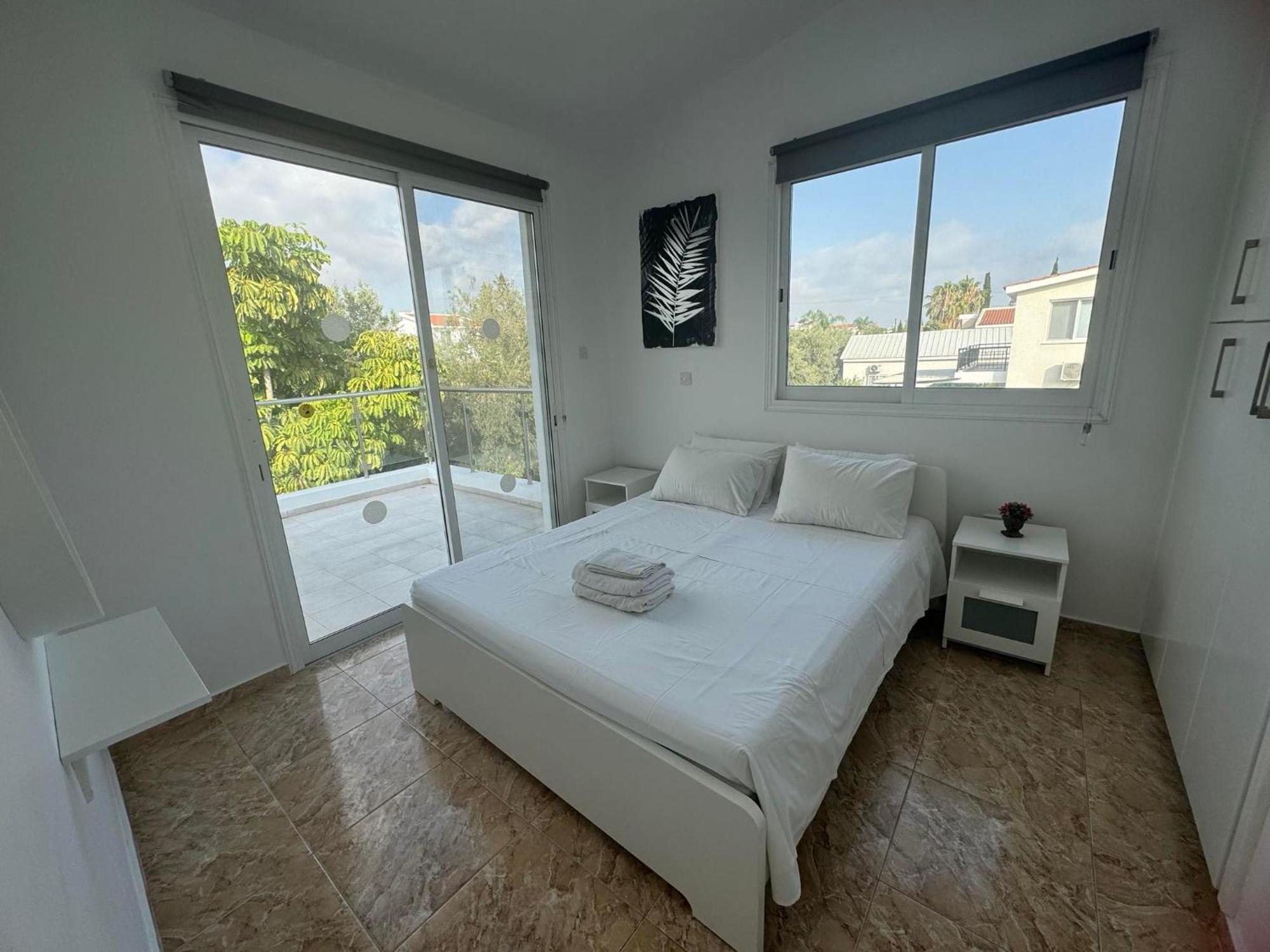 Villa Coralia Gardens 1Km From Coral Bay Beach المظهر الخارجي الصورة