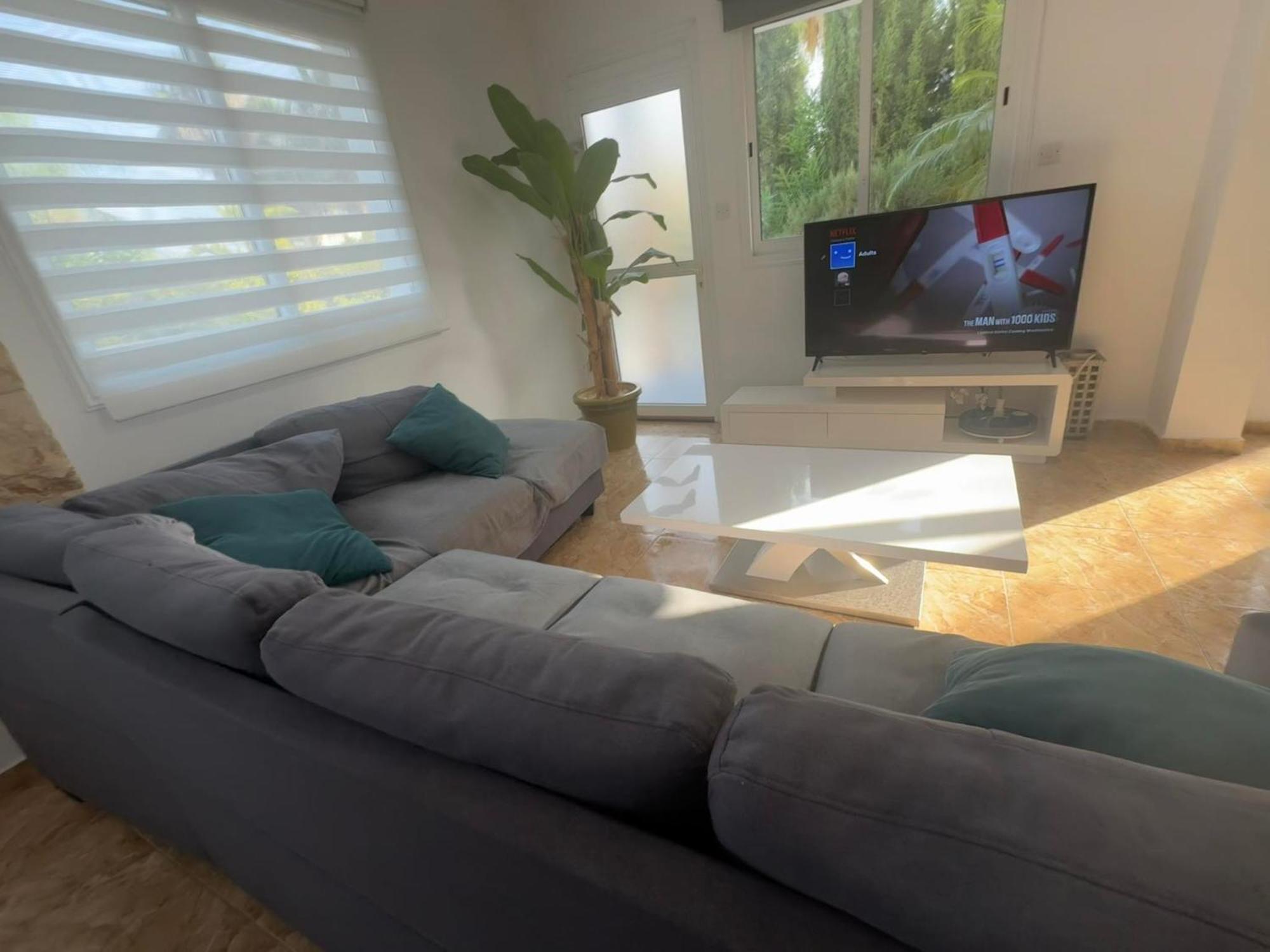 Villa Coralia Gardens 1Km From Coral Bay Beach المظهر الخارجي الصورة