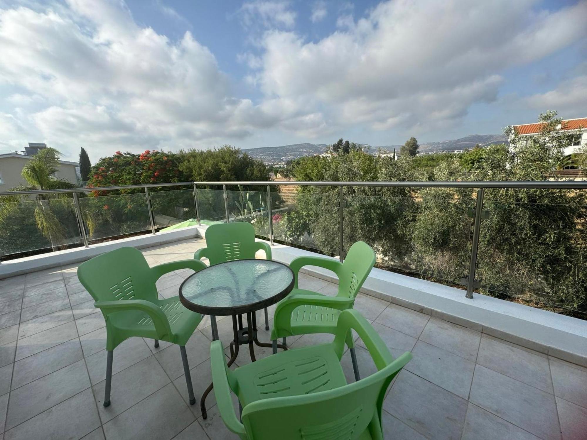 Villa Coralia Gardens 1Km From Coral Bay Beach المظهر الخارجي الصورة