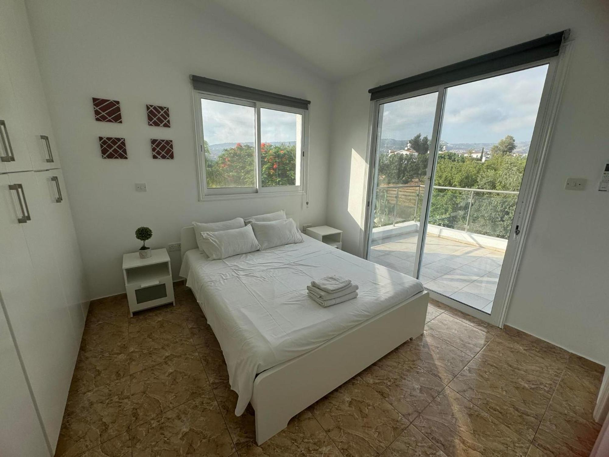 Villa Coralia Gardens 1Km From Coral Bay Beach المظهر الخارجي الصورة