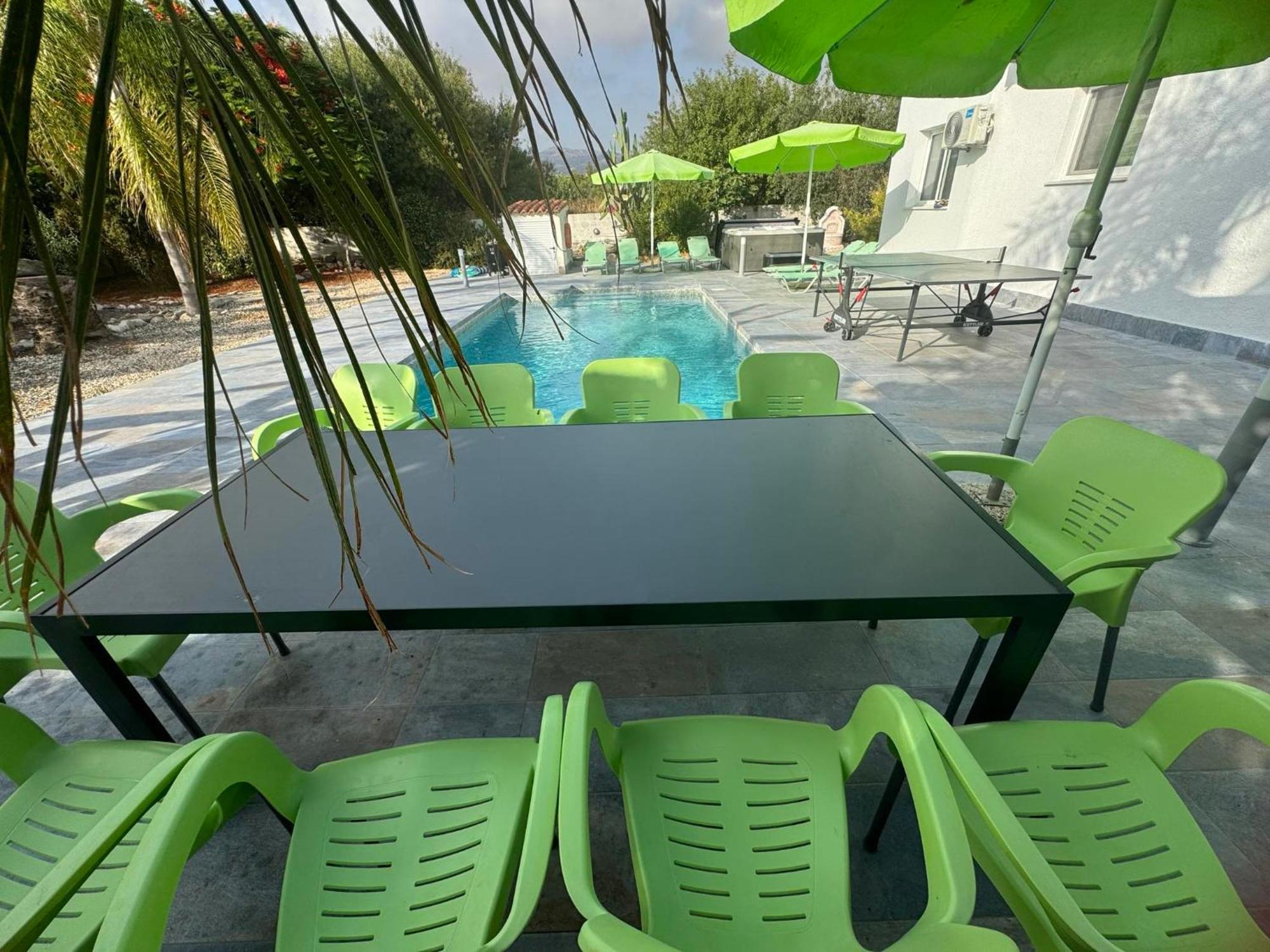 Villa Coralia Gardens 1Km From Coral Bay Beach المظهر الخارجي الصورة